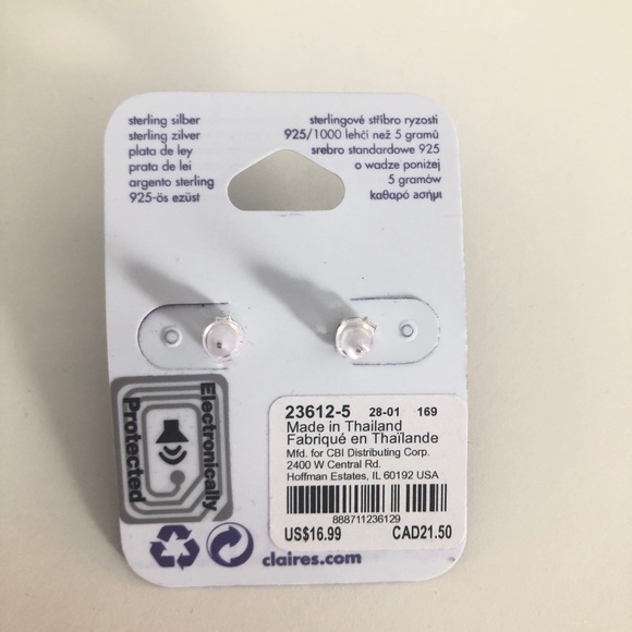 Claire's Sterling Silver White Pearl Stud Earrings - Picture 3 of 4